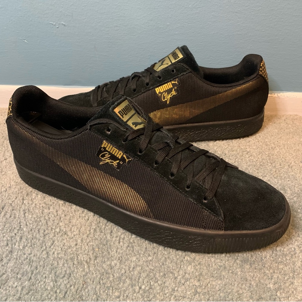 PUMA Clyde ‘Holidaze Metal’ Black Golden Sneaker Size 11 365656 01 Low Top Shoe
